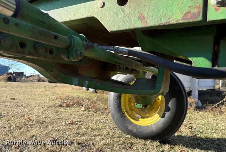 image for item DW5192 1983 John Deere 2950 tractor