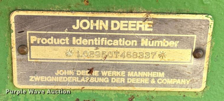 image for item DW5192 1983 John Deere 2950 tractor