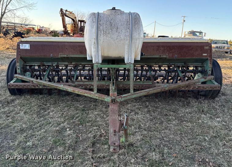 image for item DW5193 John Deere 8300 grain drill