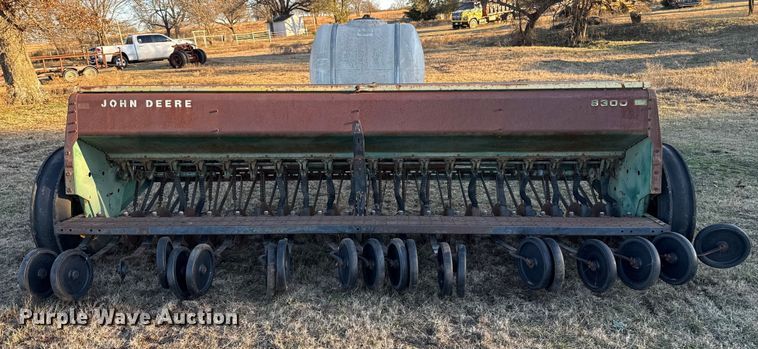 image for item DW5193 John Deere 8300 grain drill