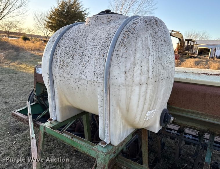 image for item DW5193 John Deere 8300 grain drill