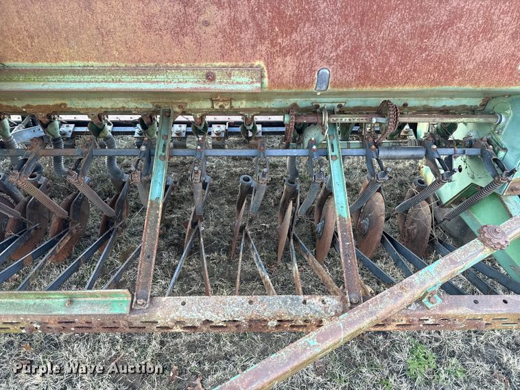 image for item DW5193 John Deere 8300 grain drill