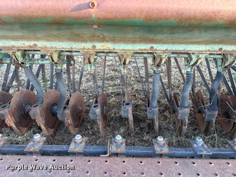 image for item DW5193 John Deere 8300 grain drill