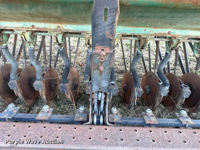 image for item DW5193 John Deere 8300 grain drill