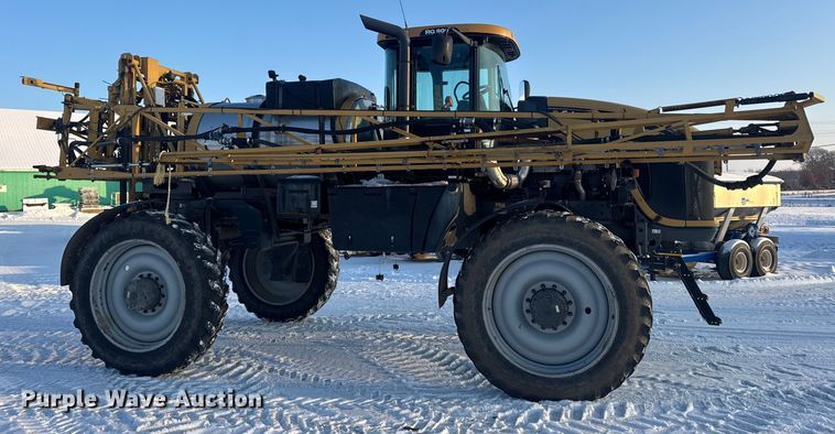 image for item DW6687 2014 RoGator RG900 sprayer