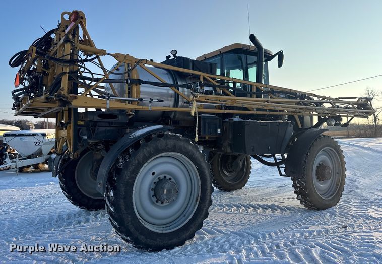 image for item DW6687 2014 RoGator RG900 sprayer