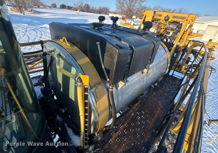 image for item DW6687 2014 RoGator RG900 sprayer