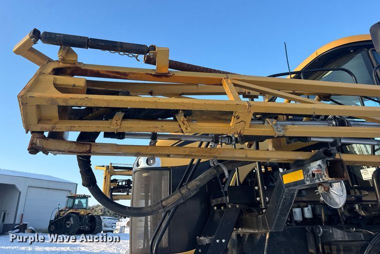 image for item DW6687 2014 RoGator RG900 sprayer