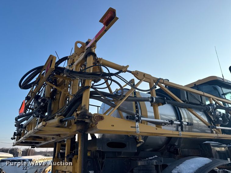 image for item DW6687 2014 RoGator RG900 sprayer