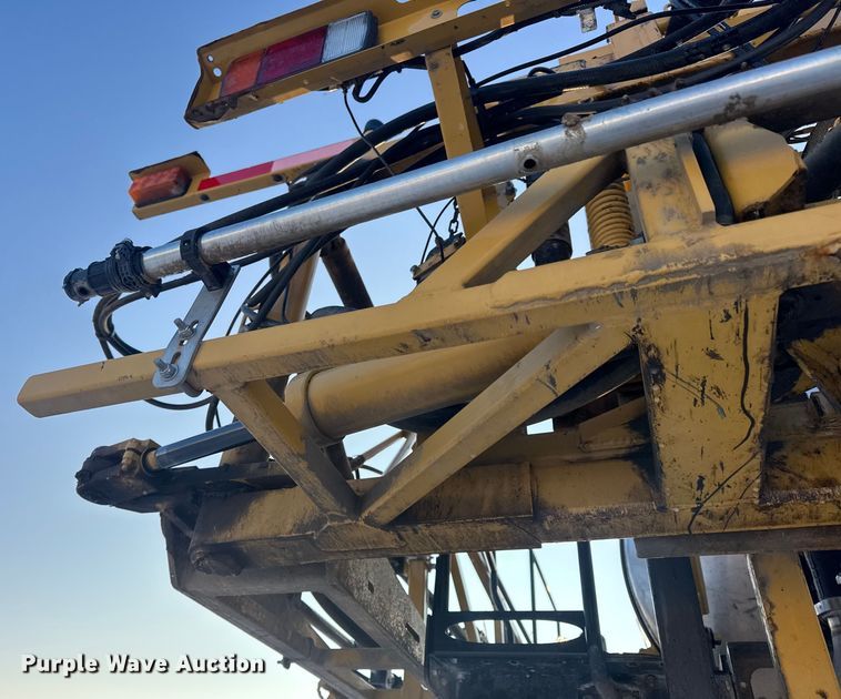 image for item DW6687 2014 RoGator RG900 sprayer