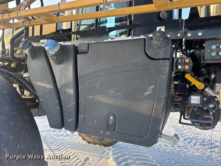 image for item DW6687 2014 RoGator RG900 sprayer
