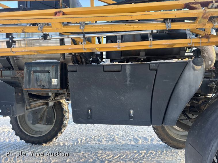 image for item DW6687 2014 RoGator RG900 sprayer