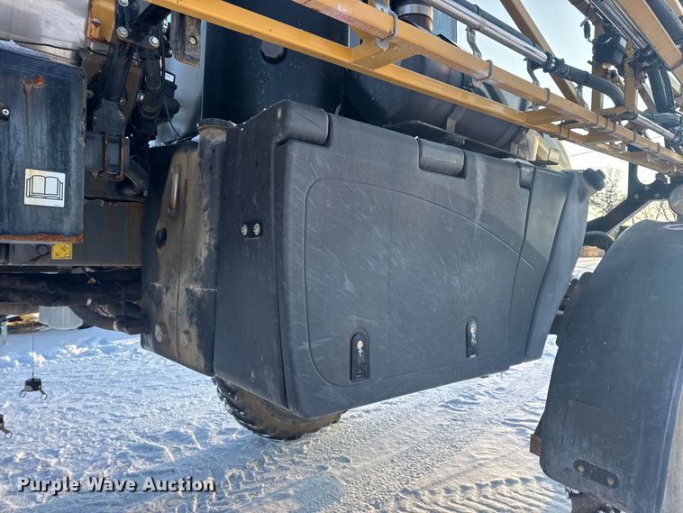 image for item DW6687 2014 RoGator RG900 sprayer