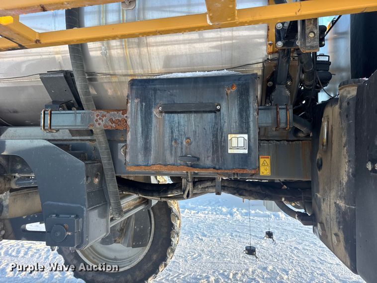 image for item DW6687 2014 RoGator RG900 sprayer