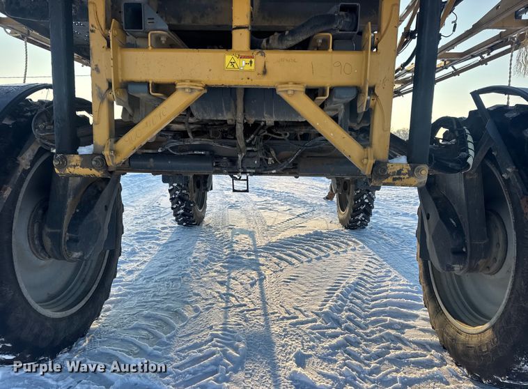 image for item DW6687 2014 RoGator RG900 sprayer