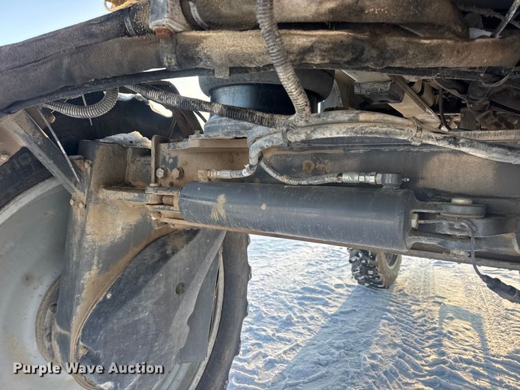 image for item DW6687 2014 RoGator RG900 sprayer