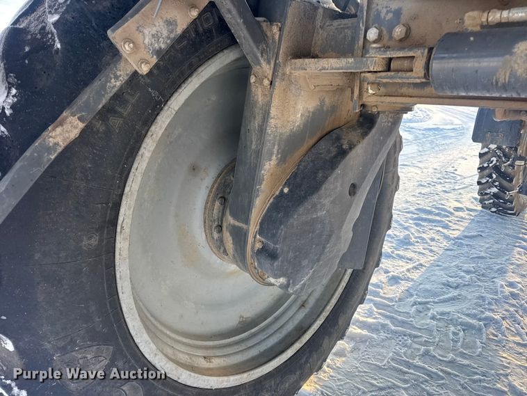 image for item DW6687 2014 RoGator RG900 sprayer