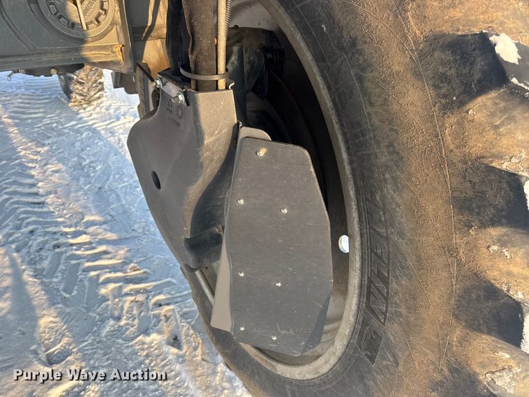 image for item DW6687 2014 RoGator RG900 sprayer