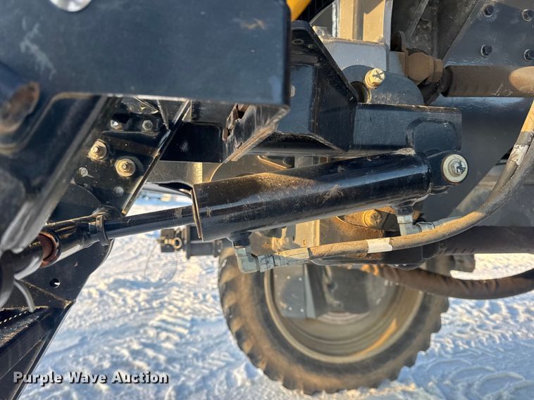 image for item DW6687 2014 RoGator RG900 sprayer