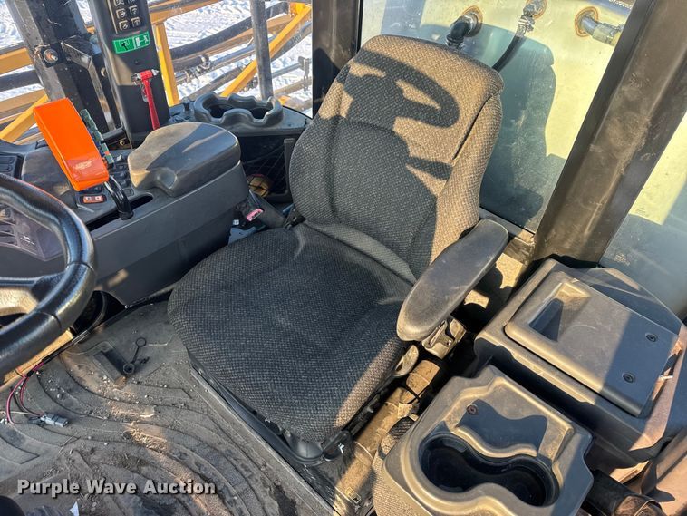 image for item DW6687 2014 RoGator RG900 sprayer