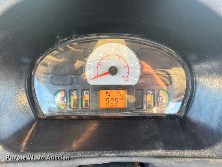 image for item DW6687 2014 RoGator RG900 sprayer