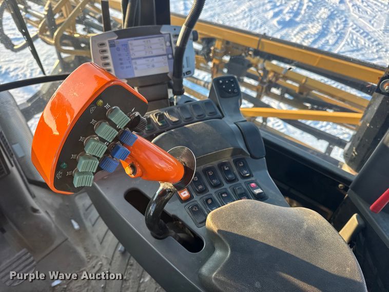 image for item DW6687 2014 RoGator RG900 sprayer