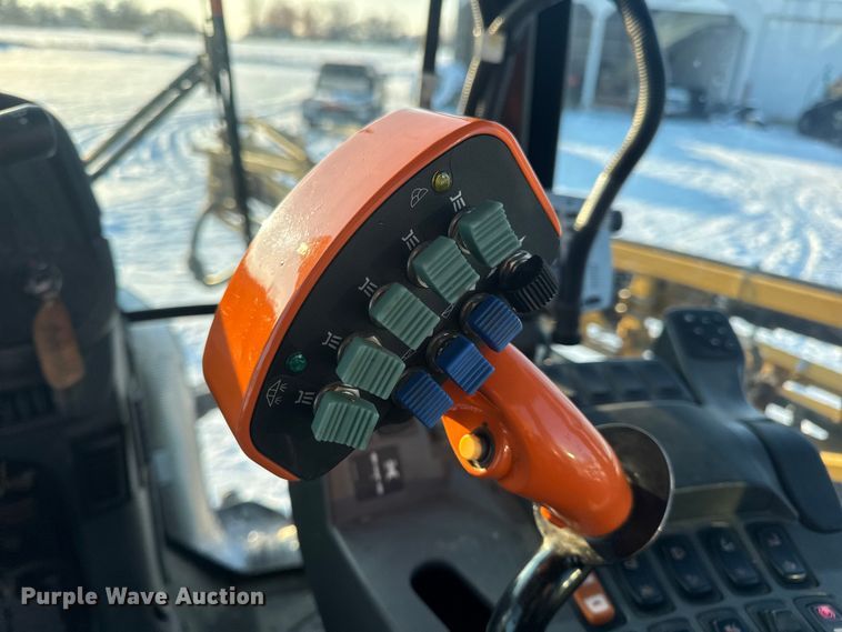 image for item DW6687 2014 RoGator RG900 sprayer