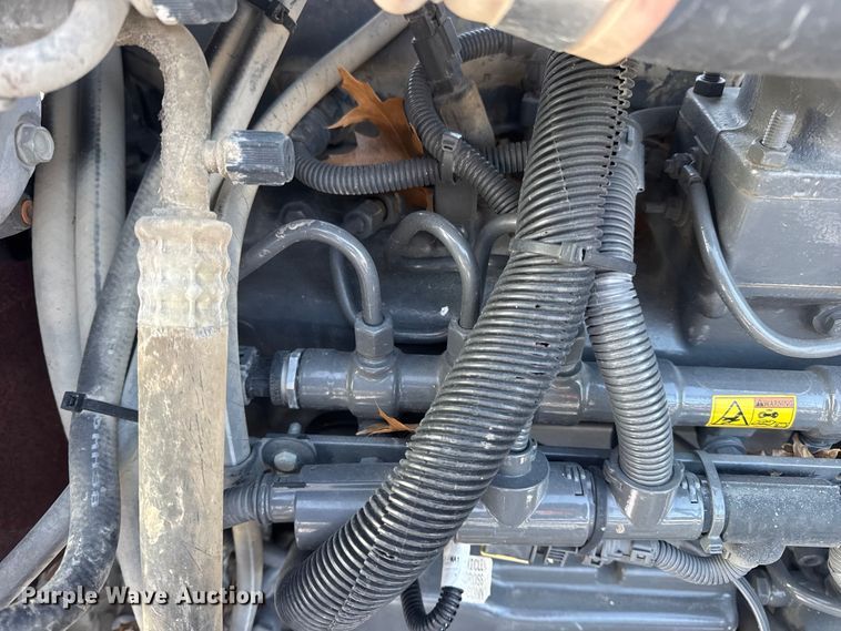 image for item DW6687 2014 RoGator RG900 sprayer