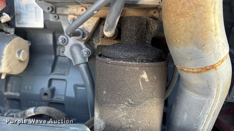 image for item DW6687 2014 RoGator RG900 sprayer