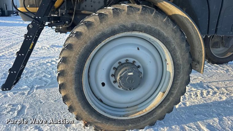 image for item DW6687 2014 RoGator RG900 sprayer