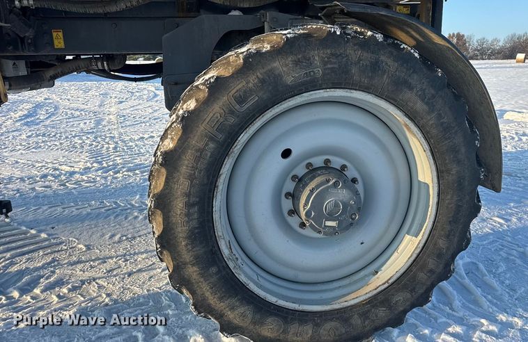 image for item DW6687 2014 RoGator RG900 sprayer