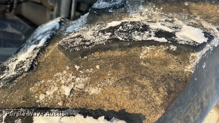 image for item DW6687 2014 RoGator RG900 sprayer