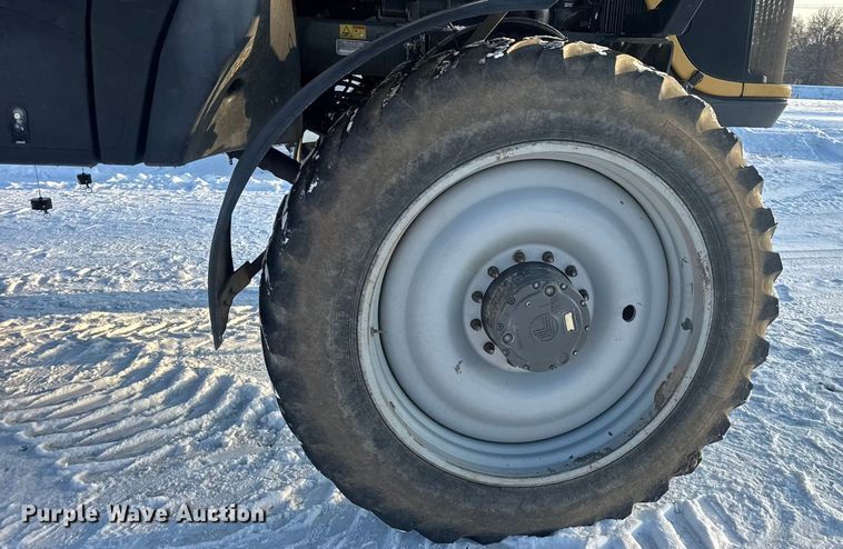 image for item DW6687 2014 RoGator RG900 sprayer