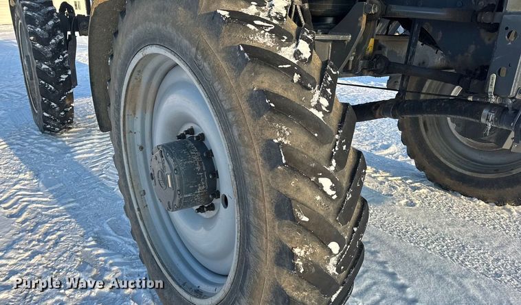 image for item DW6687 2014 RoGator RG900 sprayer