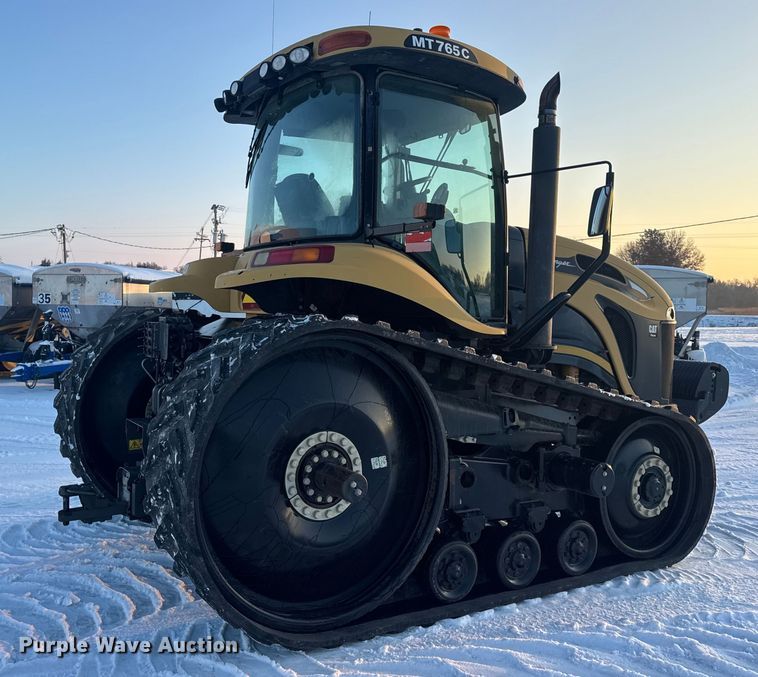 image for item DW6688 2009 Challenger MT765C tractor