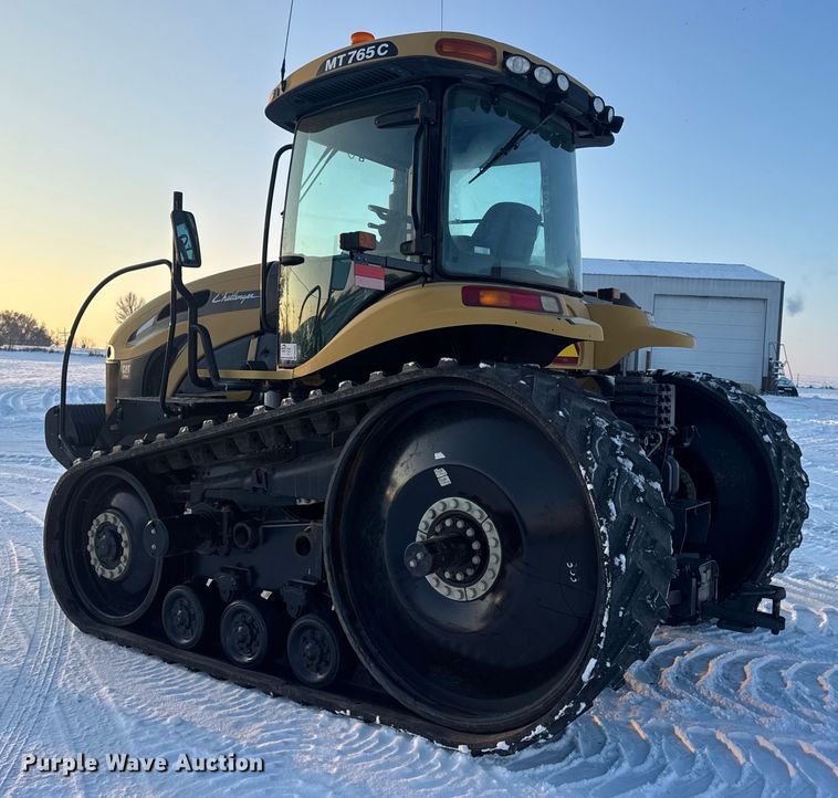 image for item DW6688 2009 Challenger MT765C tractor