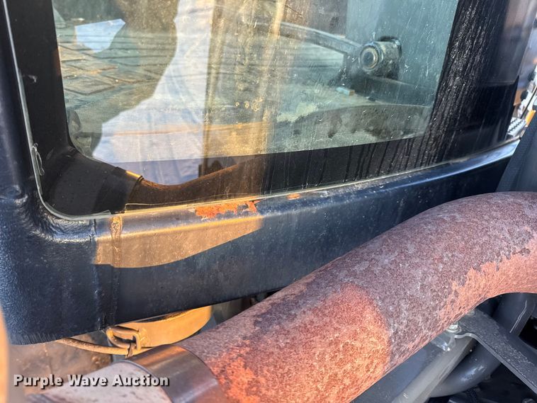 image for item DW6688 2009 Challenger MT765C tractor