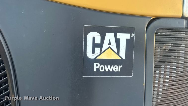 image for item DW6688 2009 Challenger MT765C tractor