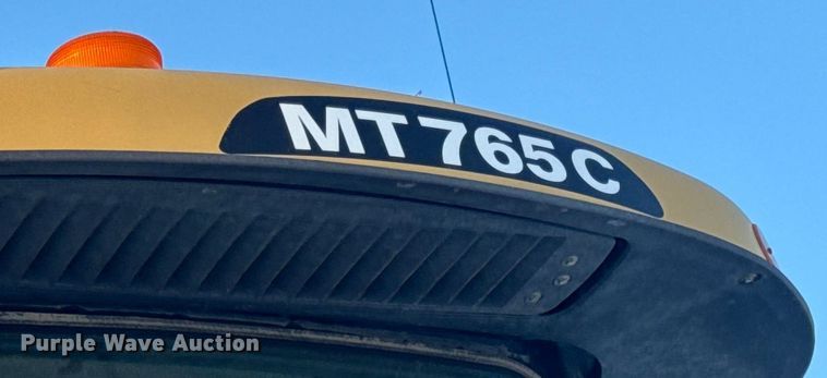 image for item DW6688 2009 Challenger MT765C tractor