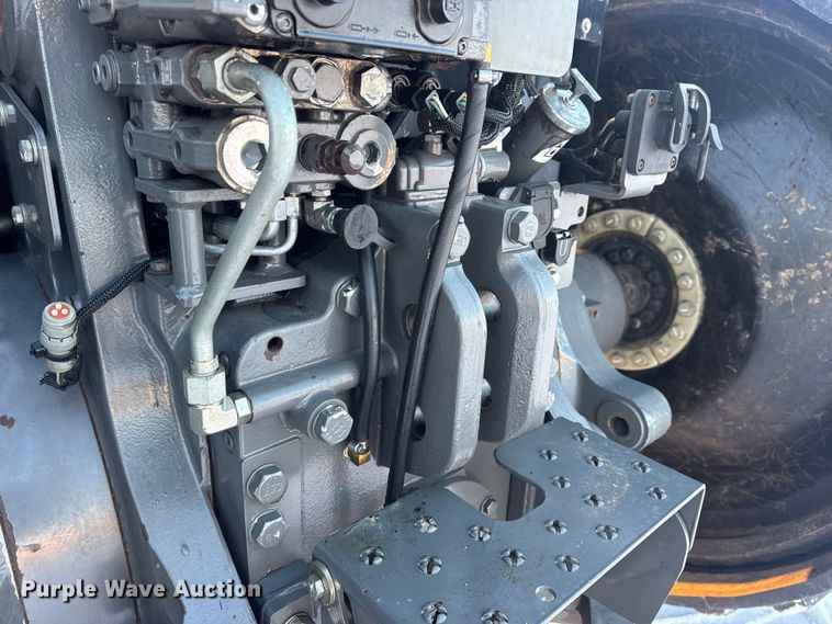 image for item DW6688 2009 Challenger MT765C tractor