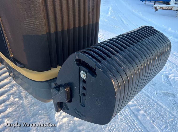 image for item DW6688 2009 Challenger MT765C tractor