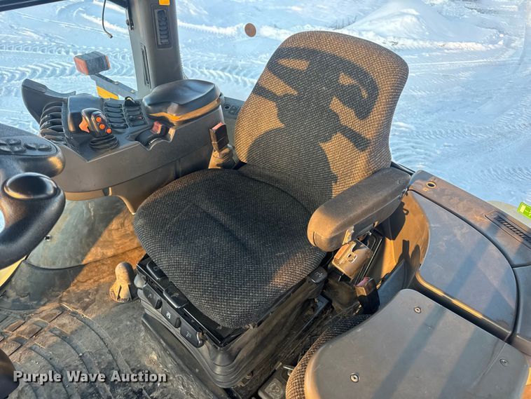 image for item DW6688 2009 Challenger MT765C tractor