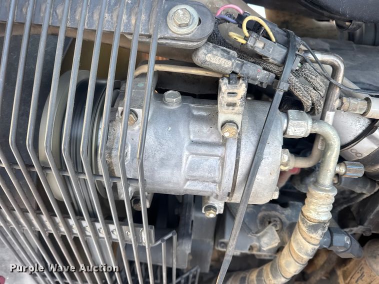 image for item DW6688 2009 Challenger MT765C tractor