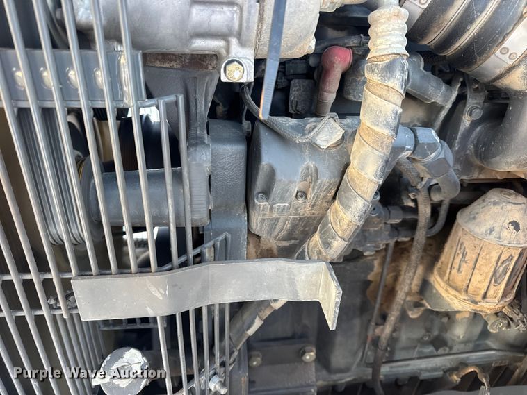 image for item DW6688 2009 Challenger MT765C tractor