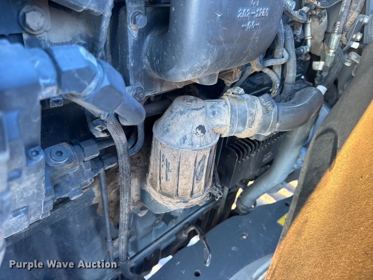 image for item DW6688 2009 Challenger MT765C tractor