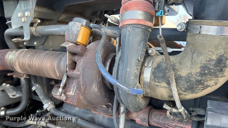 image for item DW6688 2009 Challenger MT765C tractor