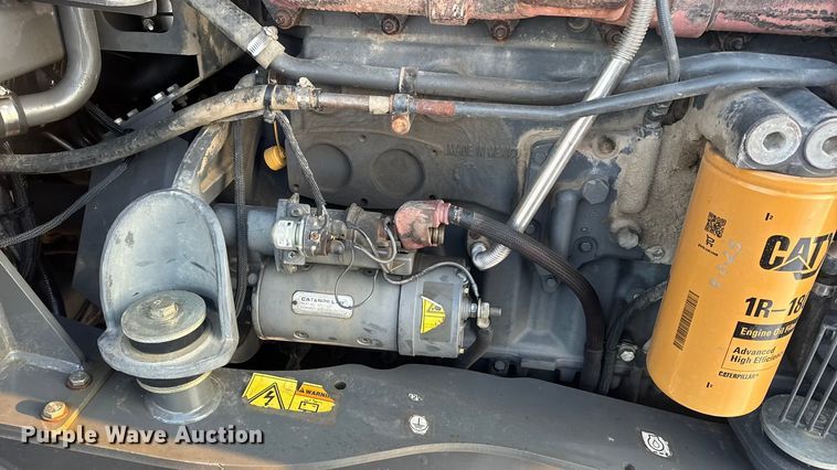 image for item DW6688 2009 Challenger MT765C tractor