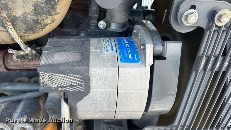 image for item DW6688 2009 Challenger MT765C tractor