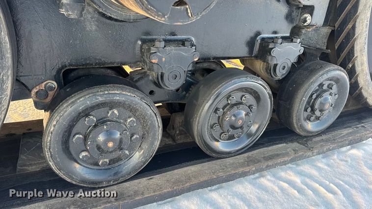 image for item DW6688 2009 Challenger MT765C tractor