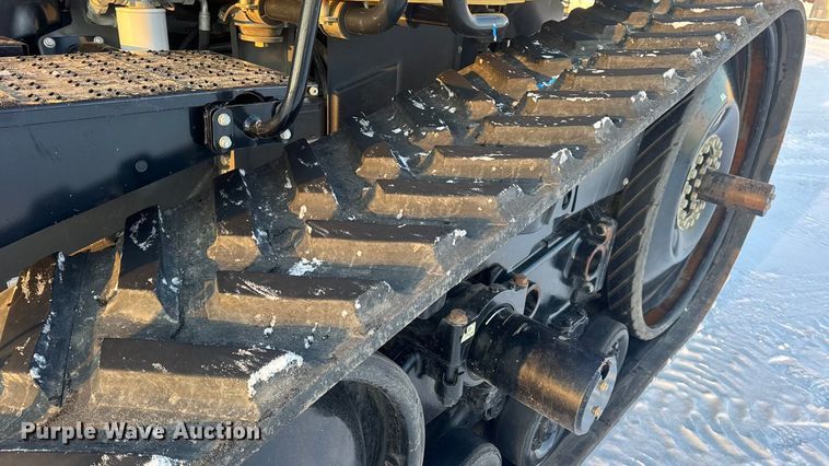 image for item DW6688 2009 Challenger MT765C tractor